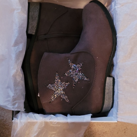 Booties - Picture 3 of 3